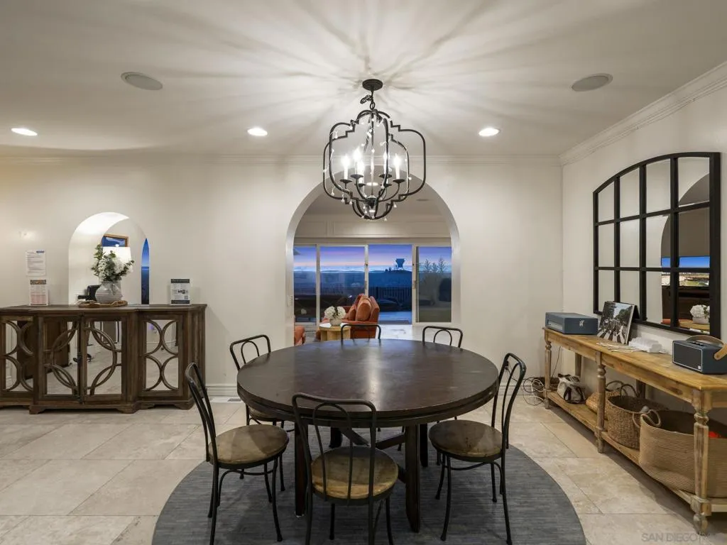 , San Diego, California 92109 home-pic-45